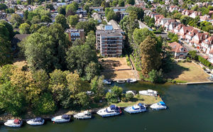 Riverside Court, River Reach, Teddington- click for photo gallery
